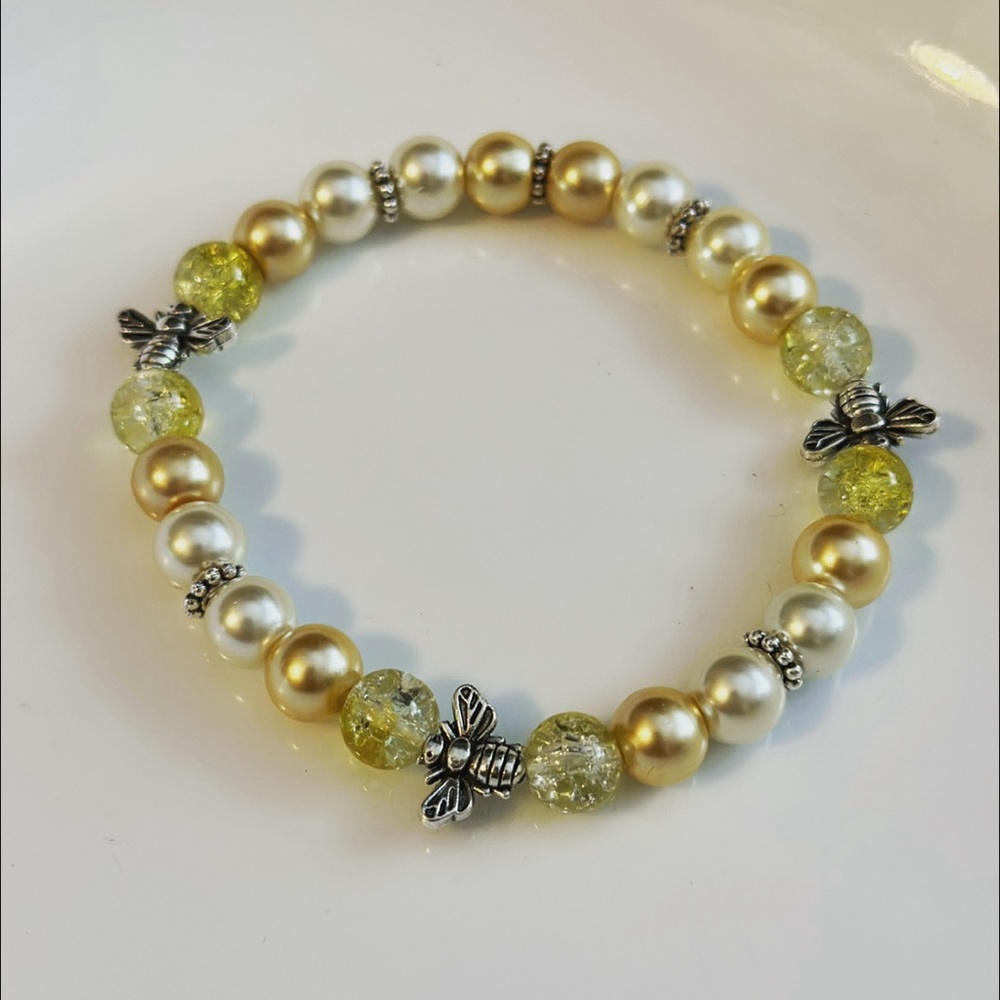 Bumble bee bracelet
